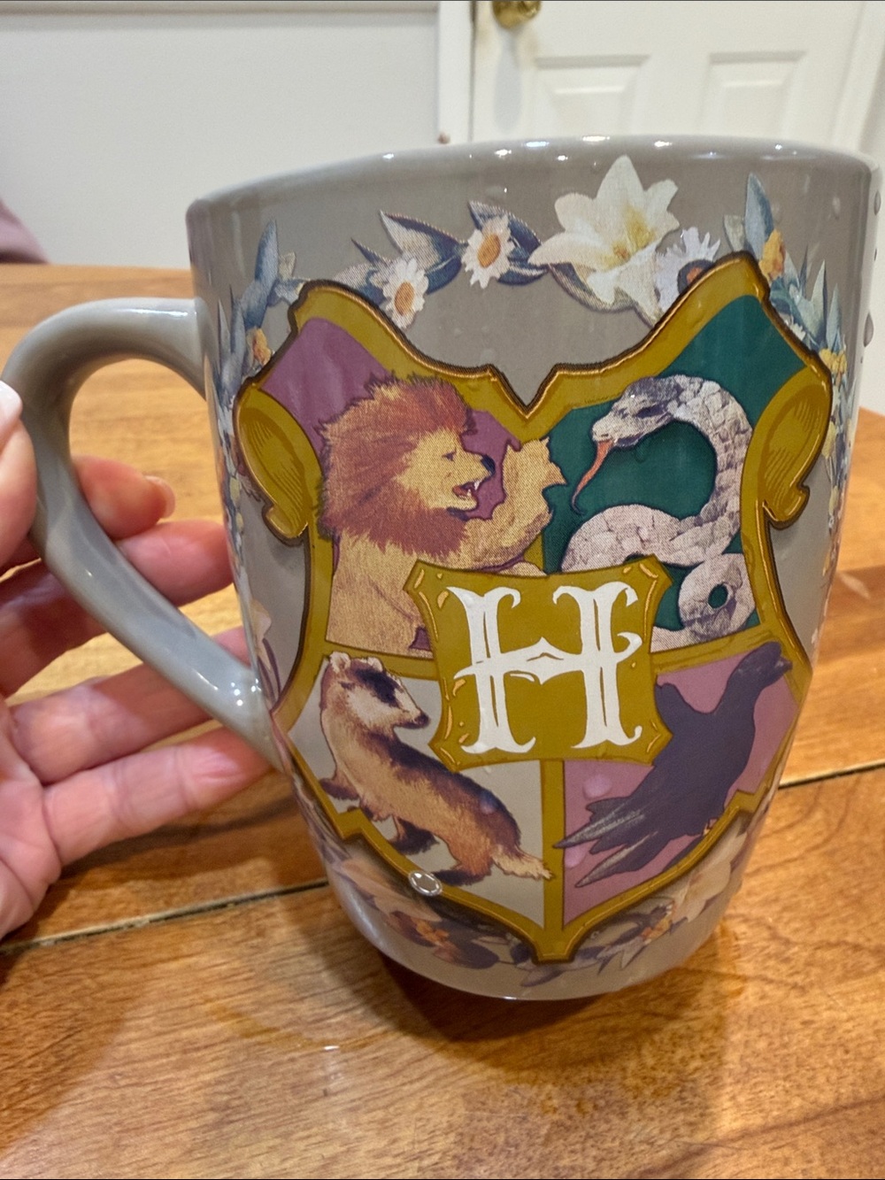 NWT.  Silver Buffalo, LLC, 20oz., ceramic mug.